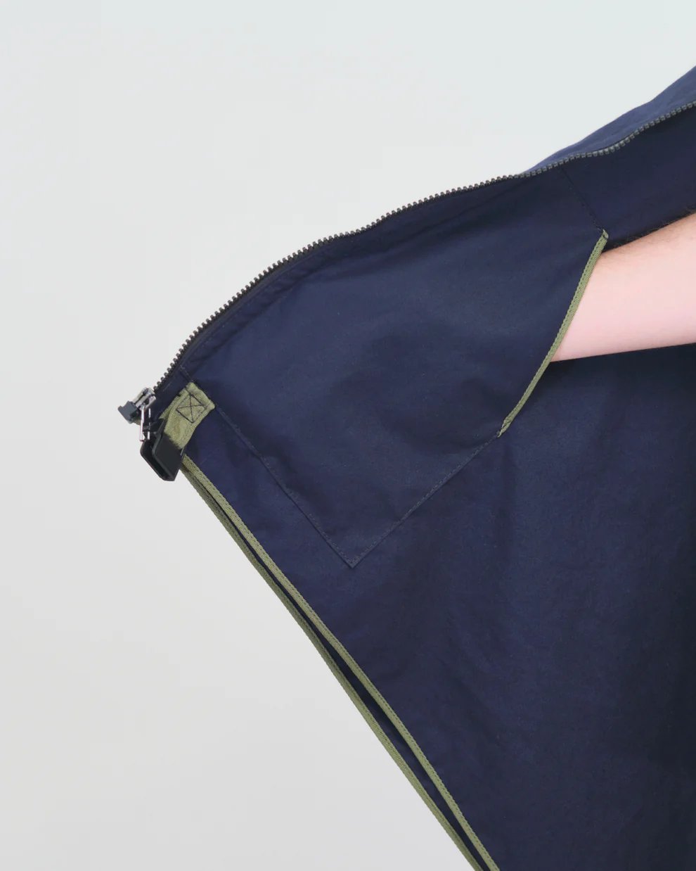 𦸠Hero Cloak ā The Modern-Day Cloak